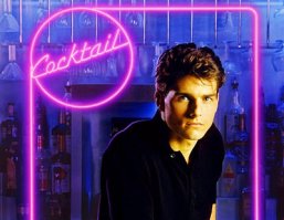 Разве не екшен - кидатса стеклянними бутилками?