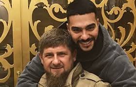 А дочка та вся в папу...