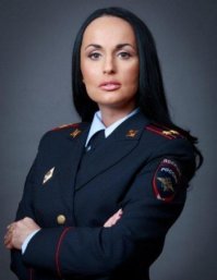 Лучше бы Няша с неё пример взяла-занимается своим делом и в политику не лезет.