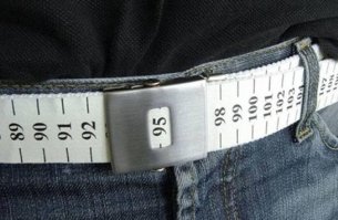 А ремешок-то затянут... Комфортно будет начиная эдак с 98... ;) В общем, "ослабь на одну дырку и вздохни спокойно" :)