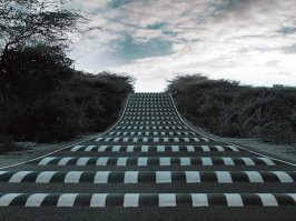 детская площадка припаркованные машины там надо такую дорогу делать: