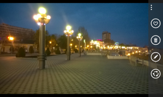 А страна у нас большая) Много чего есть посмотреть. Был на Дальнем востоке, Байкал немного зацепил, чуток Сибири , Урал, Поволжье,  Черное море. Мне кажется что удивительных мест очень много.
Фтки Петропавловск-Камчатский, Ханты-Мансийск, река Амур, Улан-Уде, Набережная Анапы.(Фотки на телефон сделаны)