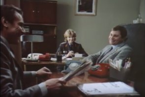 Кадры из фильмов "Визит к Минотавру" и "Следствие ведут ЗнаТоКи".