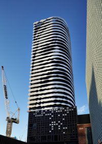 Можно было и изображение надписи приложить. Нашёл, правда не знаю по-каковски это. Брайль ?