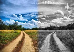 Мне запомнился 87-й. Провожал двоюродного брата на срочную службу и думал, что мне, аж через целых шесть лет, только, тоже в армию. Как это далеко и долго!
А теперь смотрю... В моём возрасте у людей уже внуки, а у меня и детей нет, и жены нет.