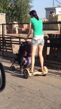 Вроде худая, но уже 4-хжопая.