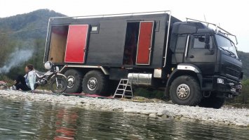 Этот дом поуниверсальней да побаще будет!:)