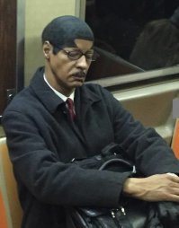 Сегодня решил пойти на работу с нарисованными усами.
Деяток коллег-женщин с нарисованными бровями сказали, что я мудак: