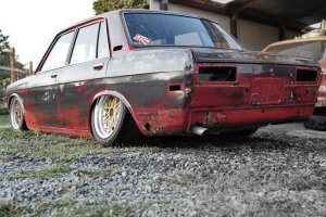 "Самая популярная модель из России"
Автор учи мат часть, это  FIAT 124 причем для американского рынка с катафотами на боку.