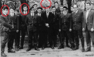 Слева направо: Лемох, Ургант,и Призрак оперы? ))
;)