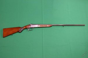 ... на снимке прародитель Ижевского семейства который закончился легендарным одноствольным ИЖ - 17 :) Никакого отношения к войне он не имеет, а я с таким охотился даже в 80-х :) Легкое, простое ружье с хорошим боем!!!