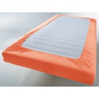 Простыня на резинке, решает вашу проблему