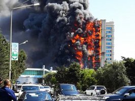 15 мая 2015 г в Баку был такого рода пожар , погибло 15 человек в том числе и дети. Я был там и поверьте это ужасно. Рёв сирен крики людей прыгающих с окон , отчаянье родственников наблюдающих как гибнут их родные . Не дай Бог такого никому!