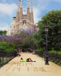 А здесь он чем написал?