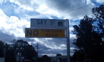 Нехилый там тупик, километр в длину и 3 трака разъедуться в ширину.
Это у нас в Акакия Ридж.