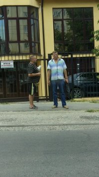 "-Пошли чайку заварим"