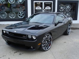 Dodge Challenger , Dodge Challenger SRT8