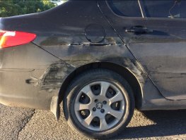 Этот как на правой стороне повреждения получил?