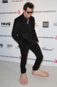 есть неплохие вещи. но в основном конечно просто дизайнеры балуются. да и в основном такое одевают на мероприятия что бы выделиться ... вот если бы мне довелось выйти на красную дорожку, то ботинки с зубами были бы довольно кстати )))