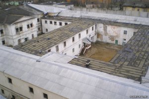 "старуху" из Твери забыли!!! В 2010 годе зеки там на втором этаже, под моим чутким руководством полы разбирали. А снести её к стати не могут, потому что памятник архитектуры позапрошлого века.