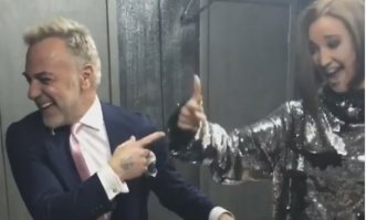 ...Мужчину разоблачила продюсер Алина Красная в интервью  Комсомольской правде . Девушка рассказала, что сплетни о романе Джанлуки с телеведущей Ольгой Бузовой, не имеют серьезных оснований. ...Но выяснилось, что Вакки уже давно не миллионер: кредиторы атакуют его из-за миллионных долгов. И сейчас, чтобы погасить хоть какую-то часть долга, Джанлука нашел себе в России агента и зарабатывает деньги на корпоративах. Станцевал разок   получил приятный чек на 40 тысяч евро ...
А все равно мужичок на позитиве!