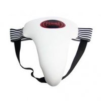 Вообще-то должны, и скорее всего было одето, но от такого удара даже это вряд ли спасет...