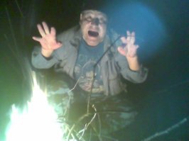 всё бы хорошо, но несколько лет дружбы с битломаном напрочь убивает всякий интерес к ливерпульской четвёрке... вот этот битломан...