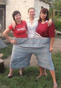 - Ало, приезжай скорее! Мы с девочками ждем тебя в одних трусах;)