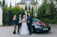 Автохам на BMW разбил стекло Нивы киркой