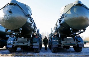 А комплексы "редут", "бал" и "бастион" - это резиновые ракеты ведь. И для показухи там поставили.  И закопанные ис-ы ведь нормально справлялись. 

:) Дорогое удовольствие содержать устаревшую и неэффективную армию.  Ну и тебе только по секрету, только тссссссссссссс. на поставках ГСМ и текущем ремонте всех этих окраинных секретных городов денег пилили и воровали столько, что твоя олимпиада и зенит-арена - просто образцы честности.