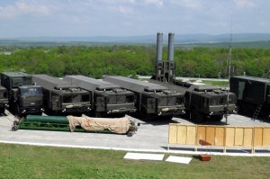 А комплексы "редут", "бал" и "бастион" - это резиновые ракеты ведь. И для показухи там поставили.  И закопанные ис-ы ведь нормально справлялись. 

:) Дорогое удовольствие содержать устаревшую и неэффективную армию.  Ну и тебе только по секрету, только тссссссссссссс. на поставках ГСМ и текущем ремонте всех этих окраинных секретных городов денег пилили и воровали столько, что твоя олимпиада и зенит-арена - просто образцы честности.