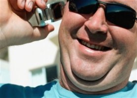 Если двойной подбородок можно спрятать такими ухищрениями, то не настолько он и двойной! А вот такое спрятать слабо?