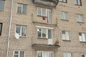 Они и без воды падают.