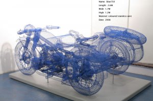 Невероятная скульптура из огромного ствола дерева