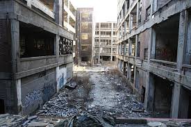 Этого не увидеть из NY
В Москве тоже настроено транспортных колец и дороги в центре на 5-ку и так же можно сказать : Вот по настоящему богатая страна.
Поезжай в Детройт