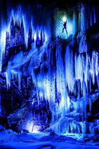 Лучше гор могут быть только... замёрзшие водопады