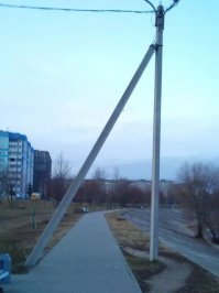 А как же "чертовы ворота"? Даже тропинки в обход протоптаны)