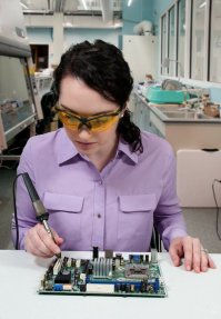 .."Смысл в перепайке тот же, что и в предыдущем случае - главное не включать паяльник..