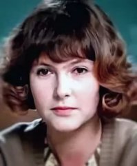 Да уж, сложно выбрать, все хороши. Автор, раз уж начал про Марфу Васильевну, так не плохо бы было упомянуть, что ее роль сыграла Нина Константиновна Маслова ("Большая перемена", "Афоня" и т.д.)