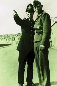 Расскажите пожалуйста про фронтовые операции США и Англии, которые они вели в Европе против Германии в  1941, 1942 и 1943 годах?Какие именно штаты были оккупированы Германией?Сколько миллионов солдат и офицеров этих стран полегло в боях с фашистскими полчищами?И сколько миллионов фашистов они уничтожили за эти годы?
1.Поведение полиции при вторжении фашистов на Английский остров Гернси-
2.Поведение советских пограничников при вторжении фашистов в СССР-