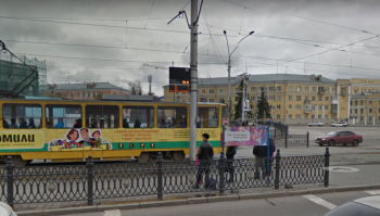 у нас то же такие табло давно работают (фото с гугла), но только на крупных, узловых точках