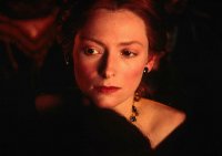 Тильда Суинтон- странная ,необычна двойственная красотка . Притягивает и одновременно .... отрезвляет . Очень нравится мне эта актриса