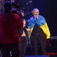фильм может быть и хороший, но про кикабидзу не забываем: