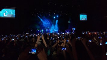 Эми Ли шикарна!... Фото с позавчерашнего концерта в Москве