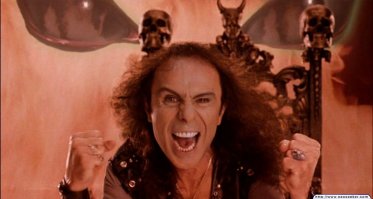 Глупый фильм Шутники. Там тоже Оззи есть. А Дио и Дейв Гролл в фильме Выбор судьбы вот такие.