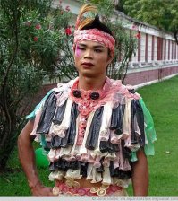 х.ули коврик, люди шубу шьют из гандонов;)