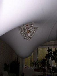 Небольшой минус натяжных потолков, с котором может столкнуться каждый