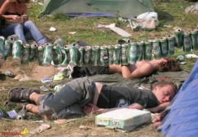 6 лучших картин про летний отдых на траве