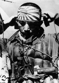 Не перевелись ещё в стране восходящего солнца - одноразовые японские летчики.