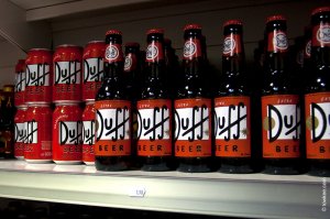 Топ-10 вымышленных брендов в кинематографе (12 фото)